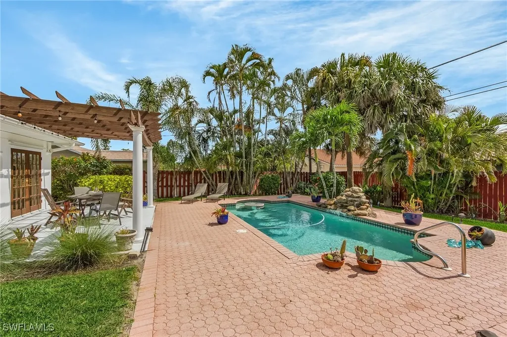 27553 Playa Del Rey Lane Bonita Springs FL 34135