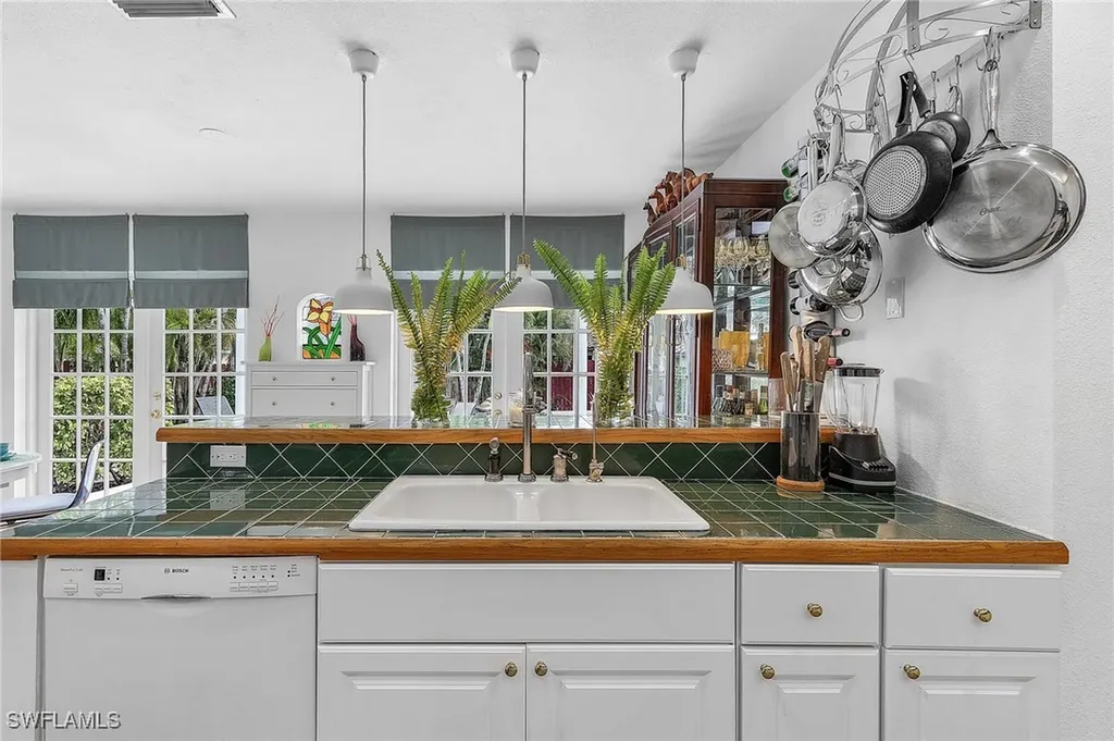 27553 Playa Del Rey Lane Bonita Springs FL 34135