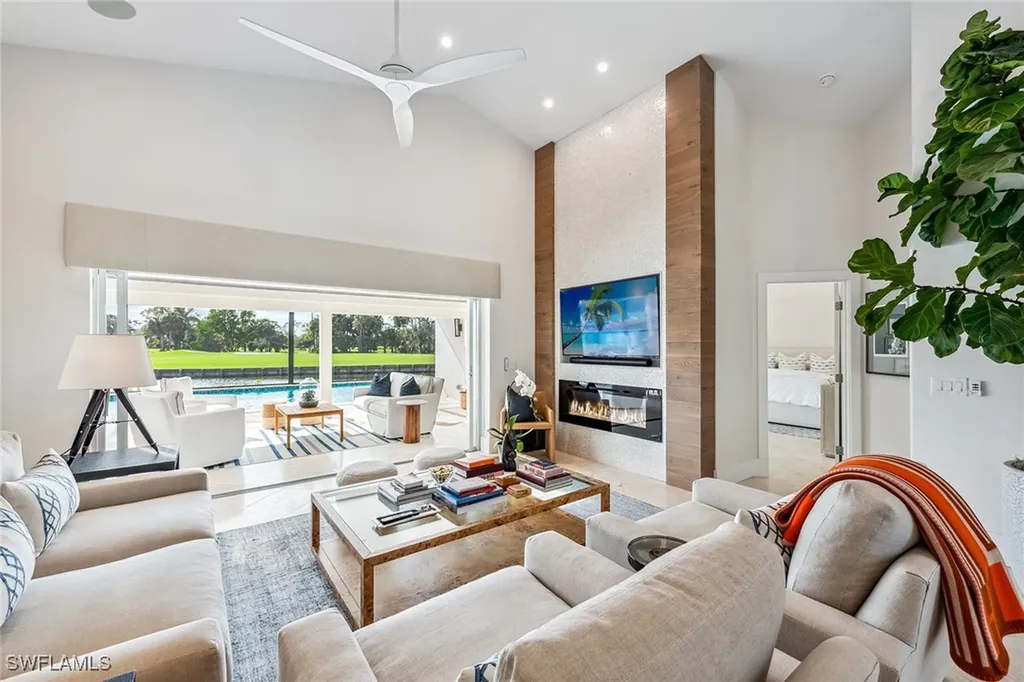 Naples FL, 35 Grey Wing Point