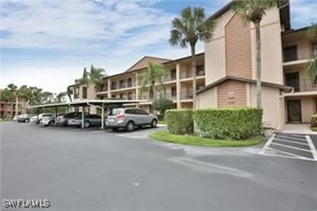 7380 Saint Ives Way Naples FL 34104