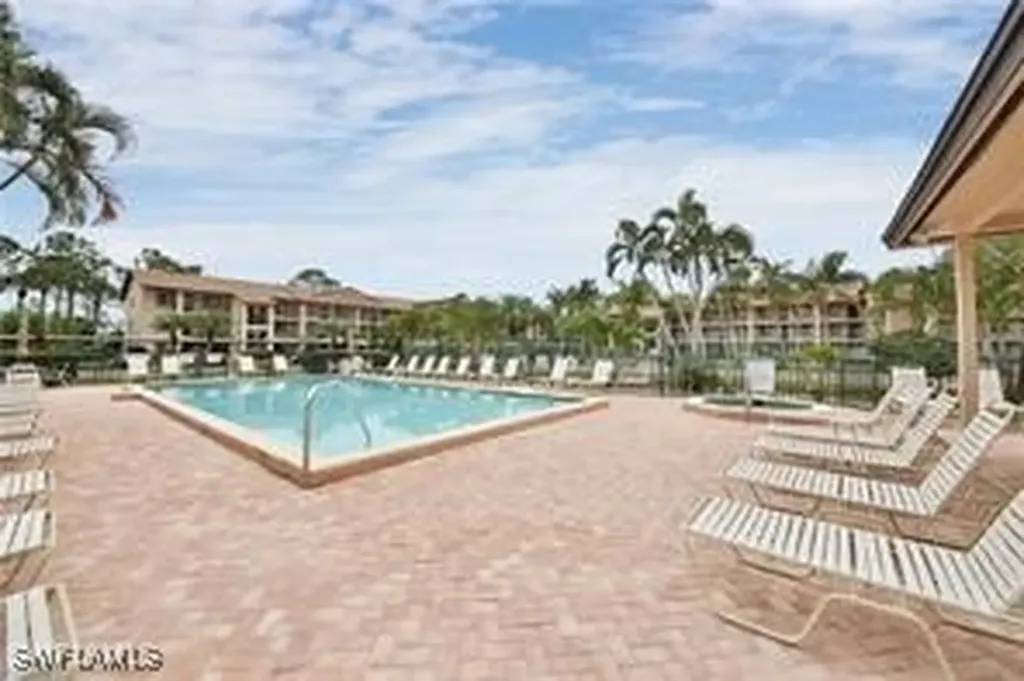 7380 Saint Ives Way Naples FL 34104