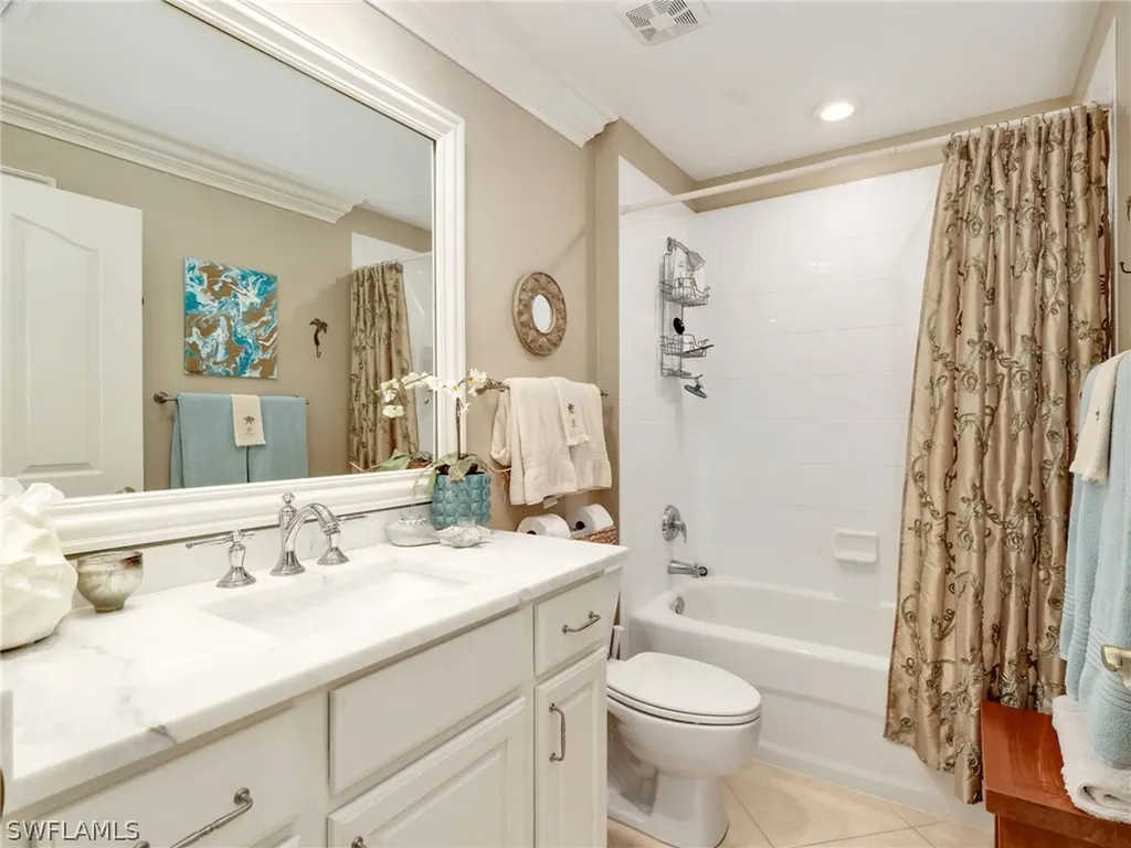 8138 Saratoga Drive Naples FL 34113