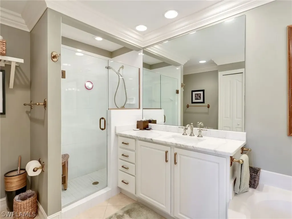 8138 Saratoga Drive Naples FL 34113