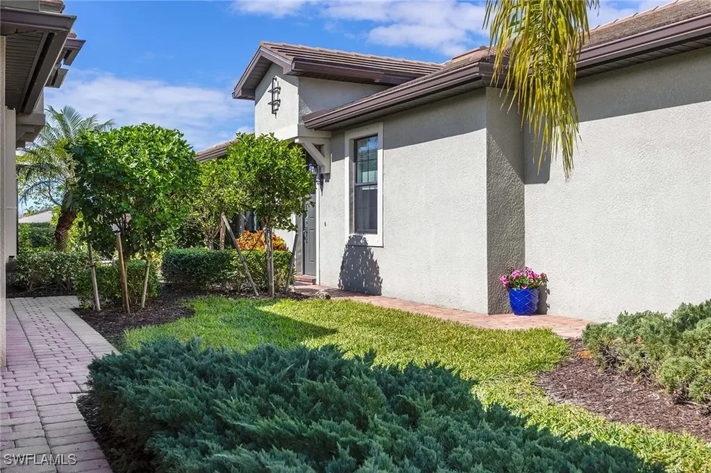 7639 Jacaranda Lane Naples FL 34114