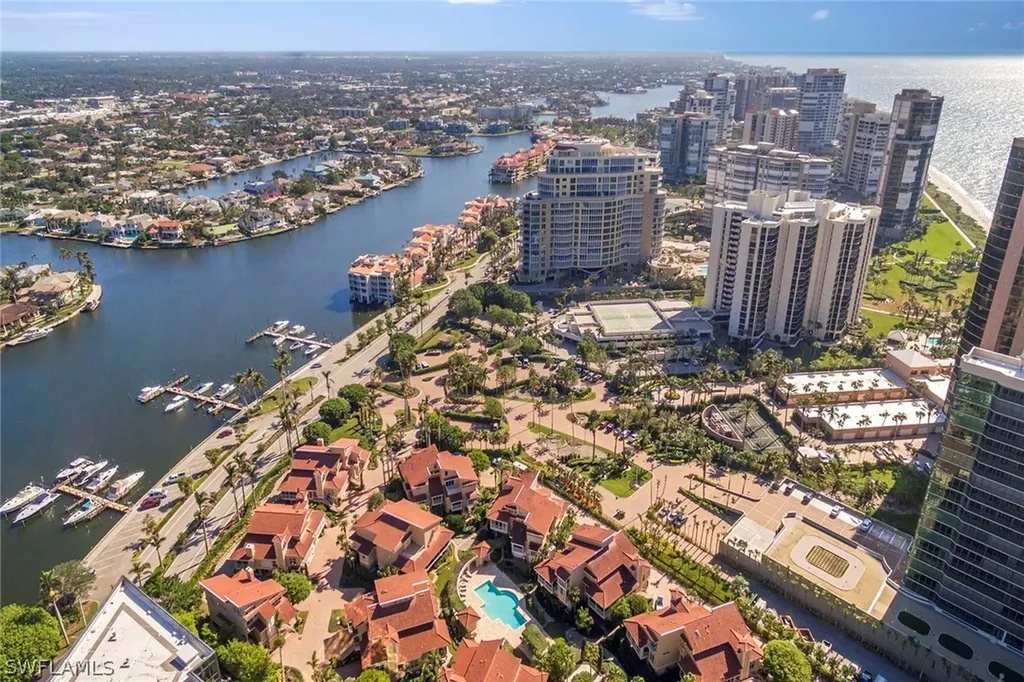 4715 Villa Mare Lane Naples FL 34103