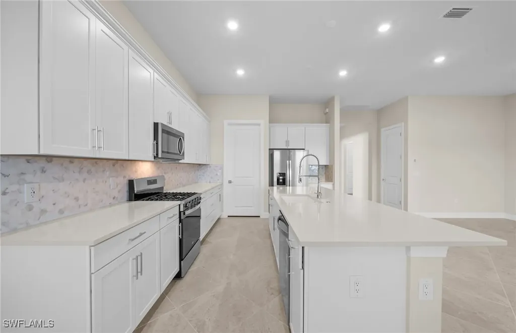 7136 Chapel Creek Lane North Fort Myers FL 33917