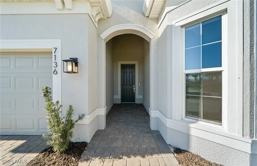 7136 Chapel Creek Lane North Fort Myers FL 33917