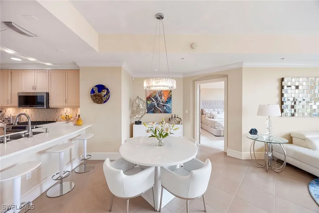 9115 Strada Place Naples FL 34108