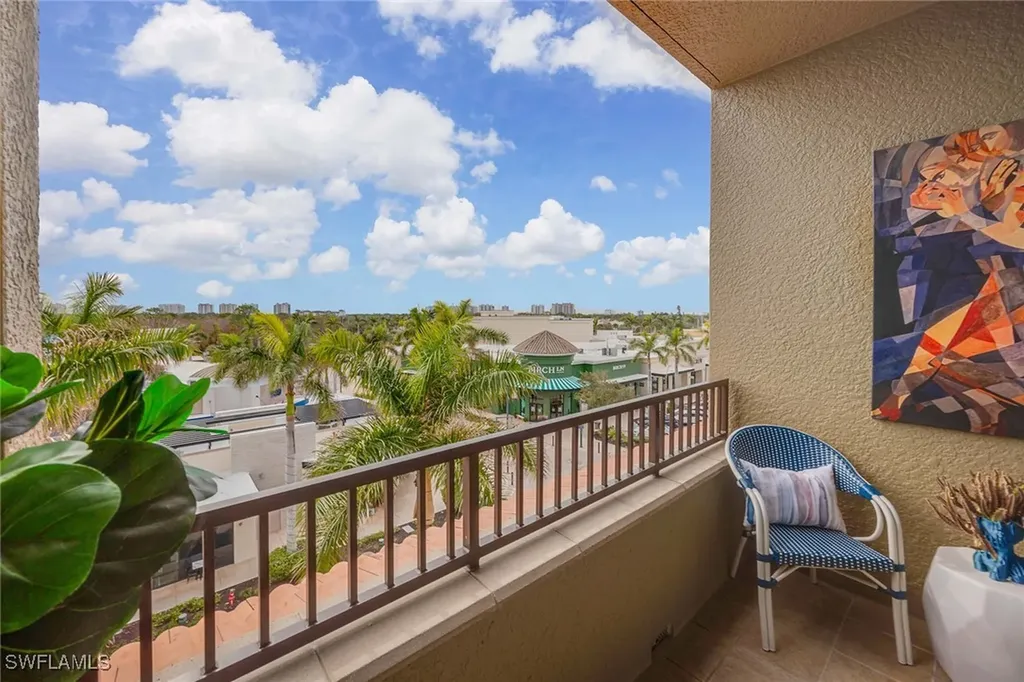 9115 Strada Place Naples FL 34108