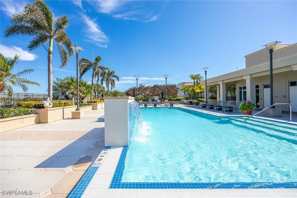 9115 Strada Place Naples FL 34108