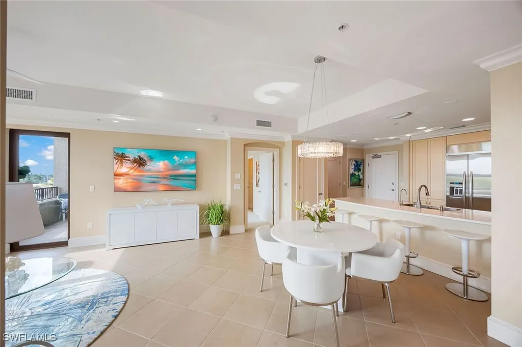 9115 Strada Place Naples FL 34108