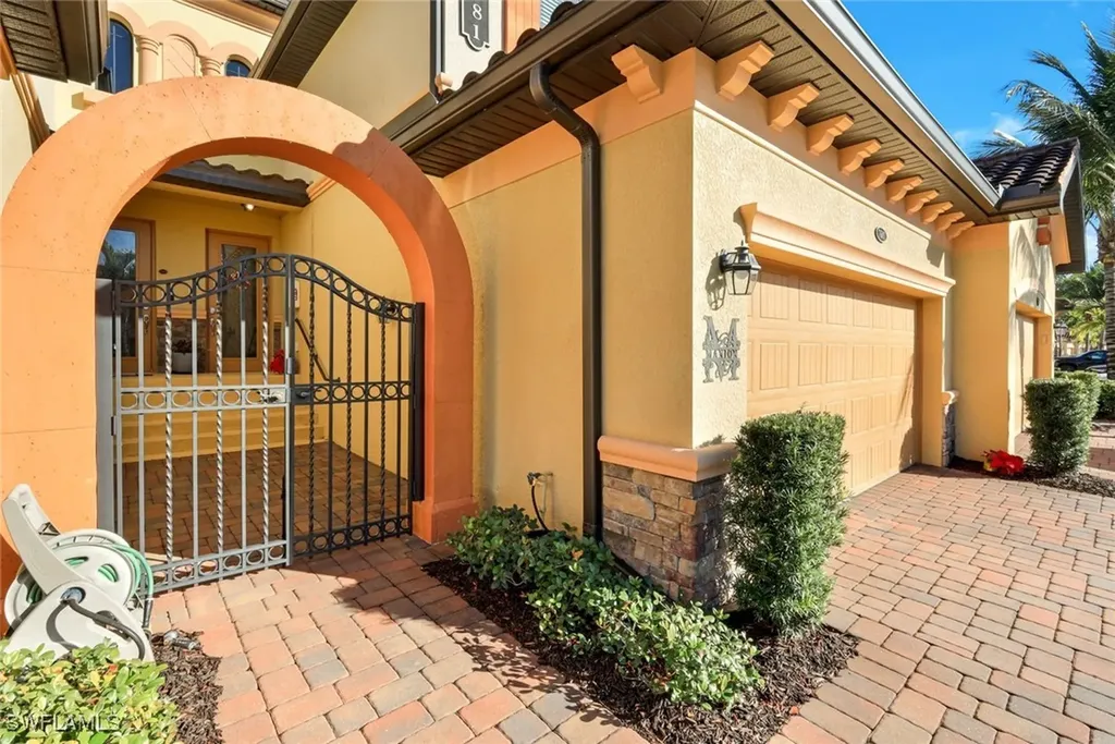 17381 Cherrywood Court Bonita Springs FL 34135