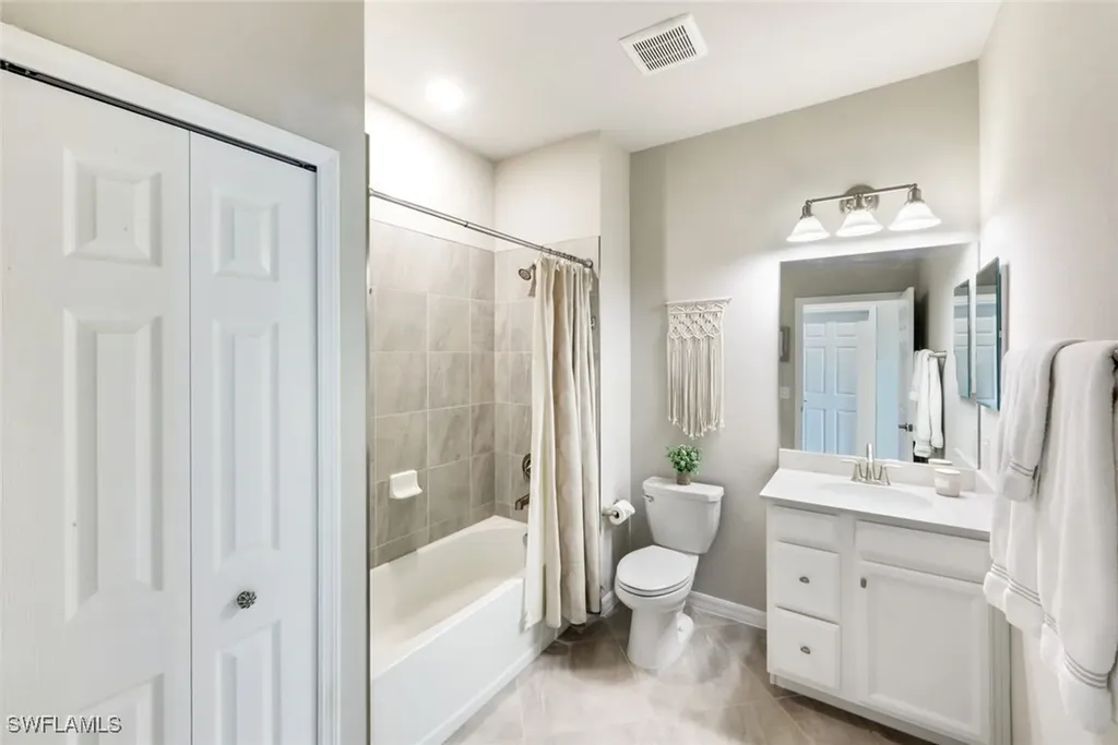 17381 Cherrywood Court Bonita Springs FL 34135
