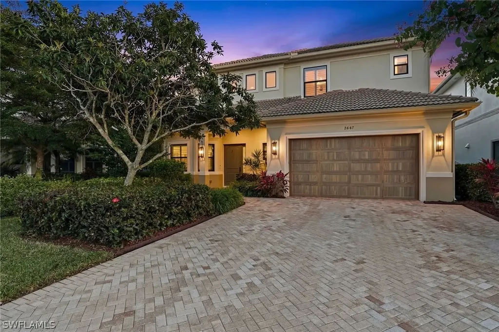2867 Coco Lakes Drive Naples FL 34105