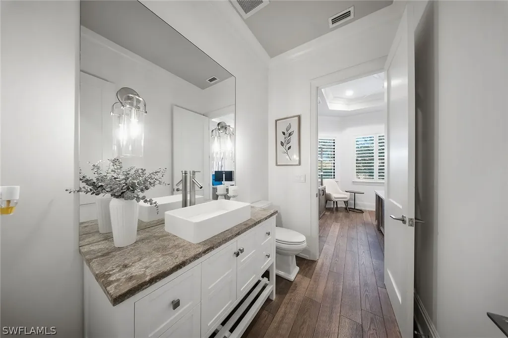 2867 Coco Lakes Drive Naples FL 34105
