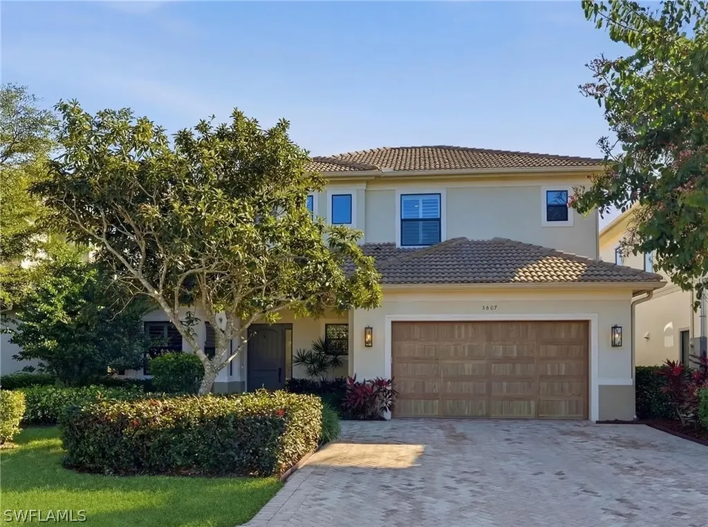 2867 Coco Lakes Drive Naples FL 34105