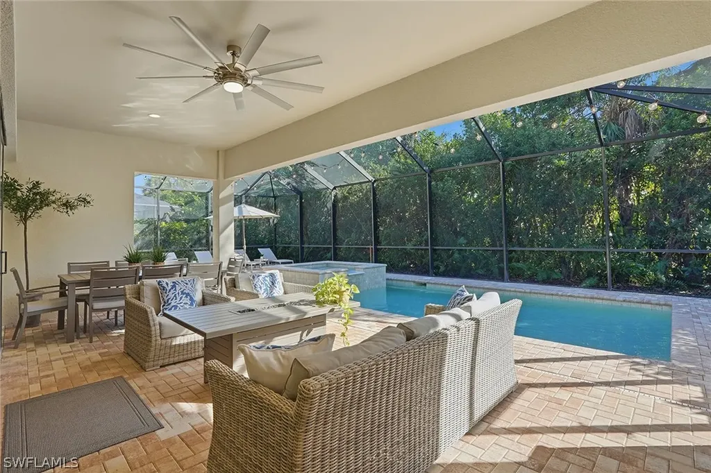 2867 Coco Lakes Drive Naples FL 34105