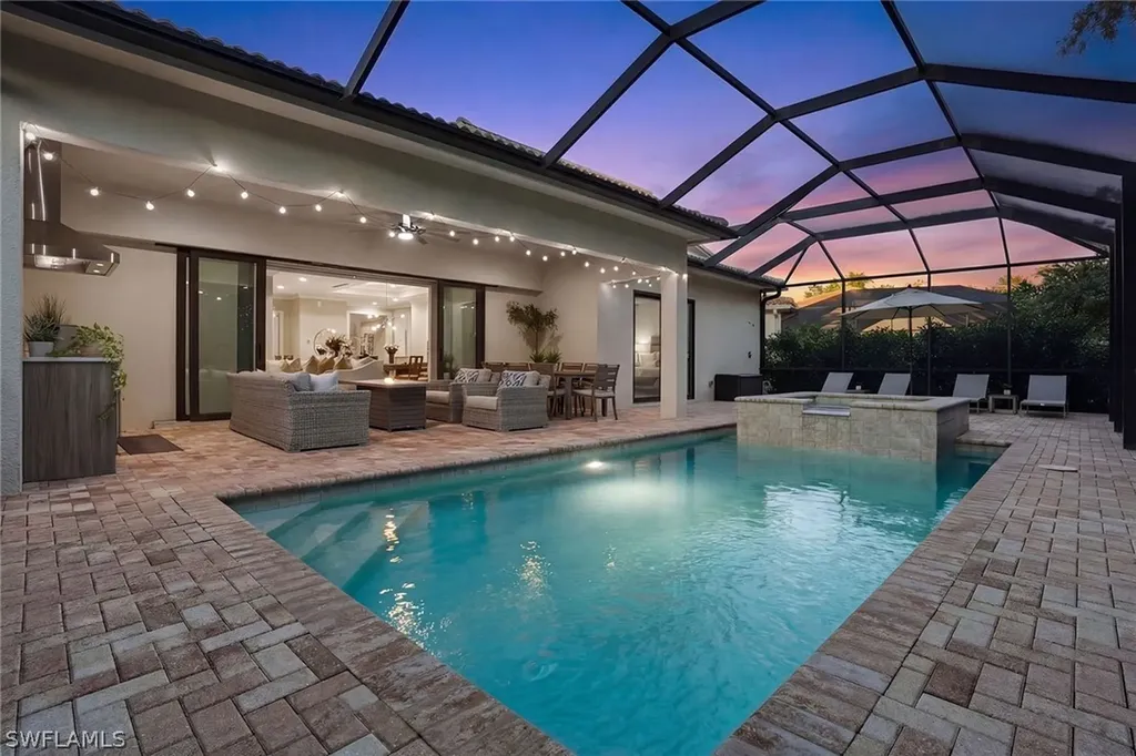 2867 Coco Lakes Drive Naples FL 34105