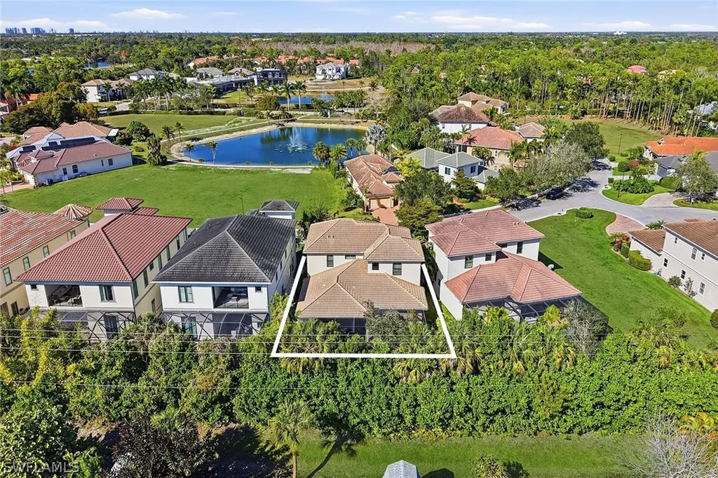 2867 Coco Lakes Drive Naples FL 34105