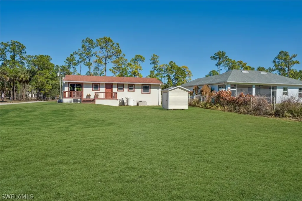 1960 22nd Avenue NE Naples FL 34120