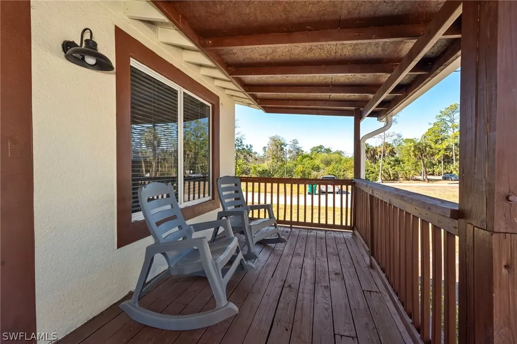 1960 22nd Avenue NE Naples FL 34120