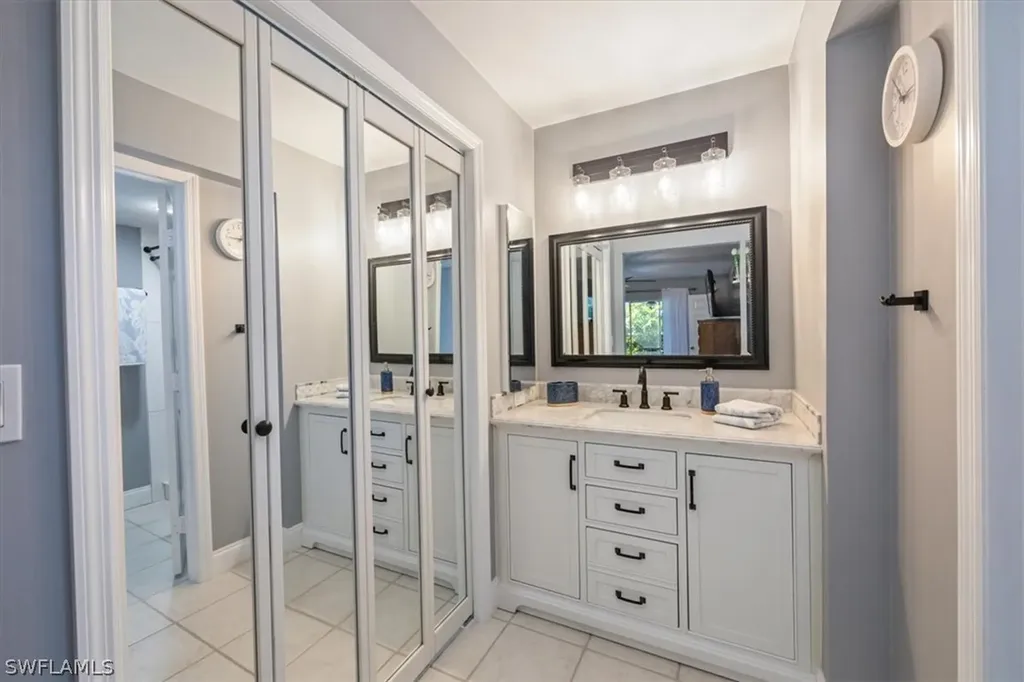 3036 Kings Lake Boulevard Naples FL 34112