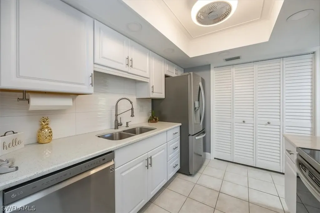 3036 Kings Lake Boulevard Naples FL 34112