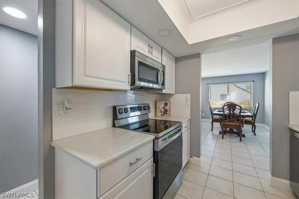 3036 Kings Lake Boulevard Naples FL 34112