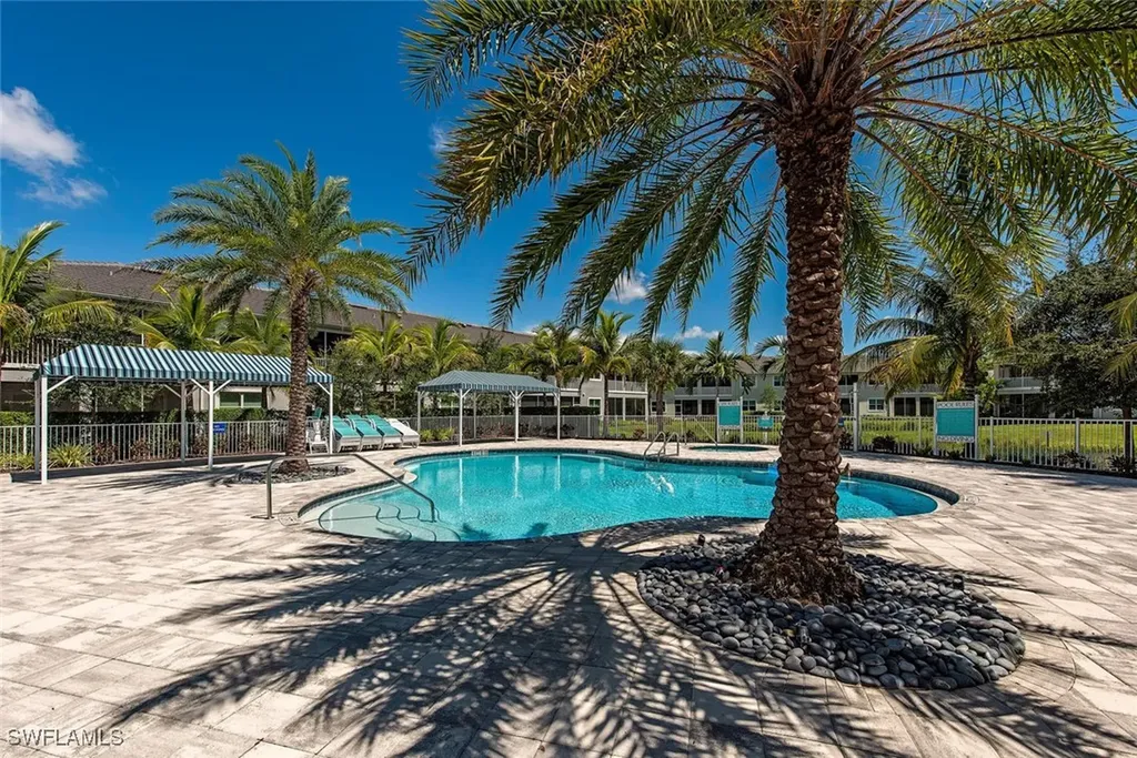 6972 Avalon Circle Naples FL 34112