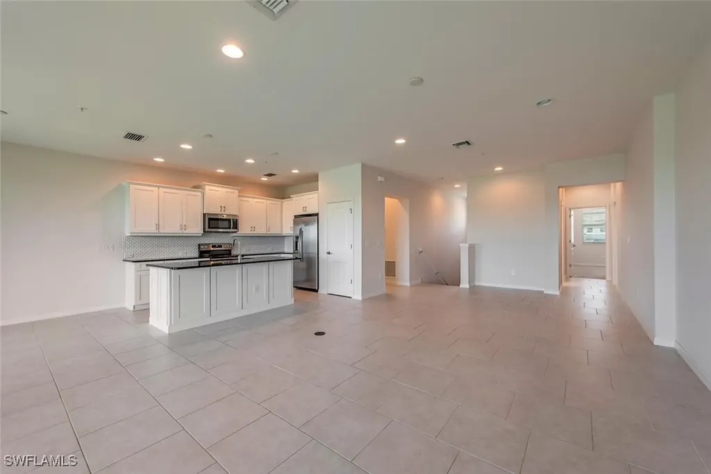 6972 Avalon Circle Naples FL 34112