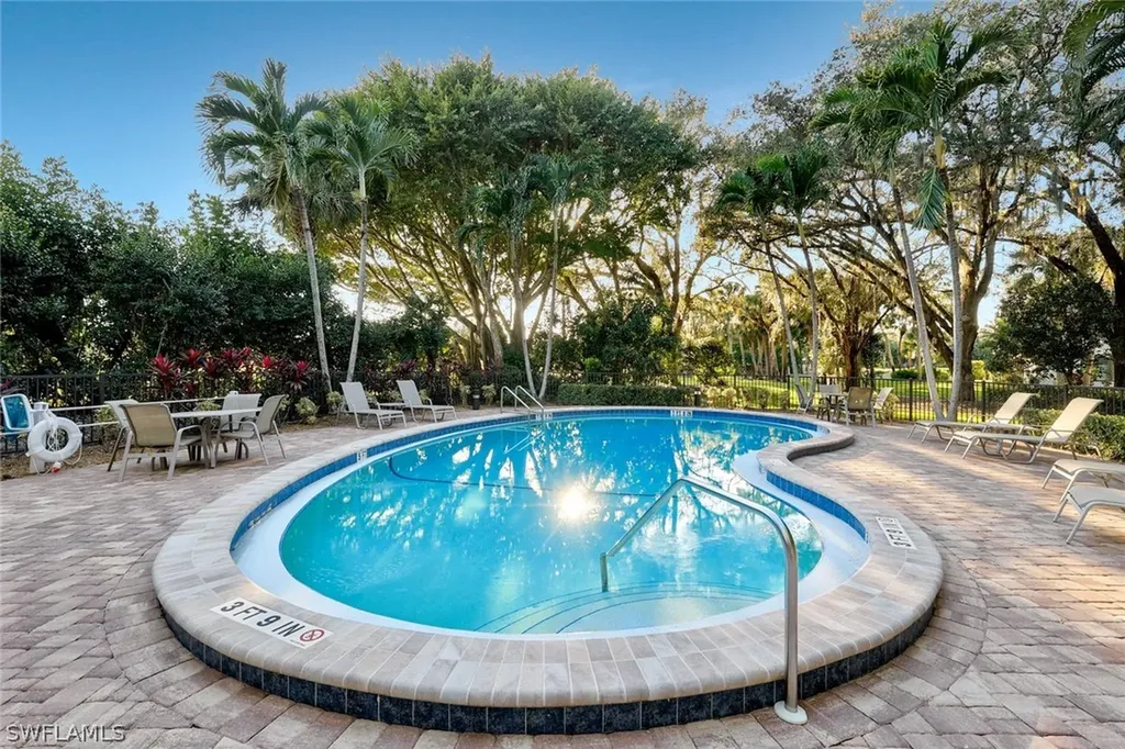 102 Wilderness Way Naples FL 34105