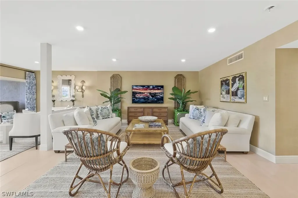 102 Wilderness Way Naples FL 34105