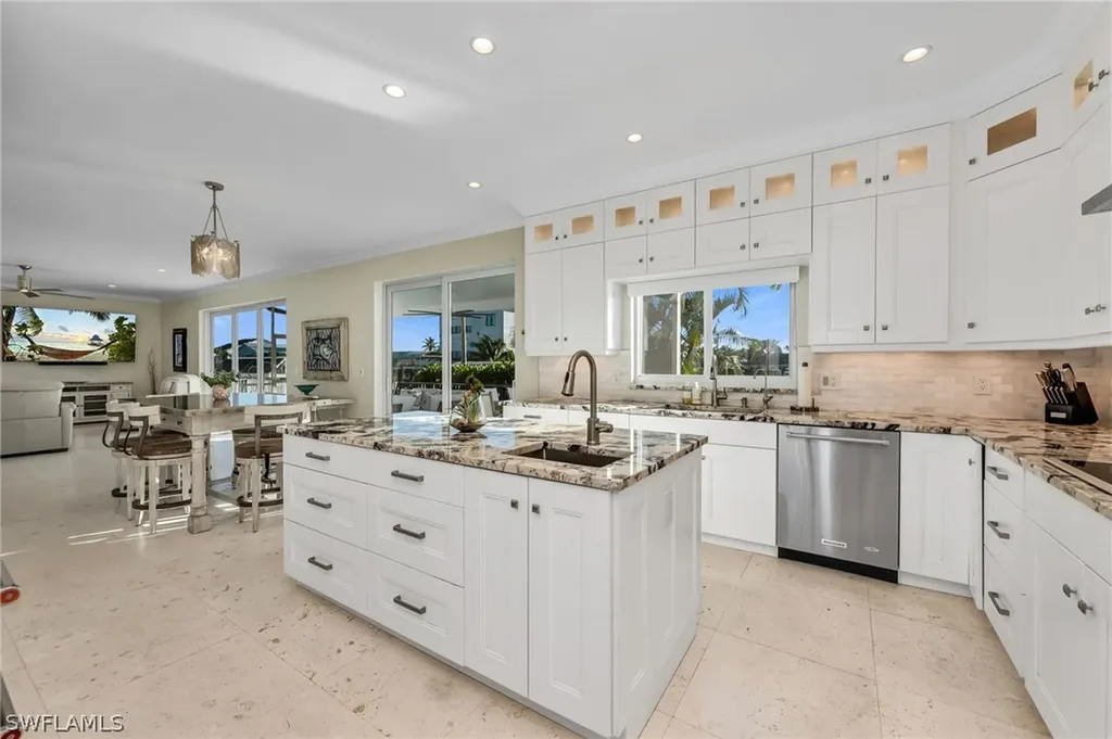 132 E Hilo Street Naples FL 34113