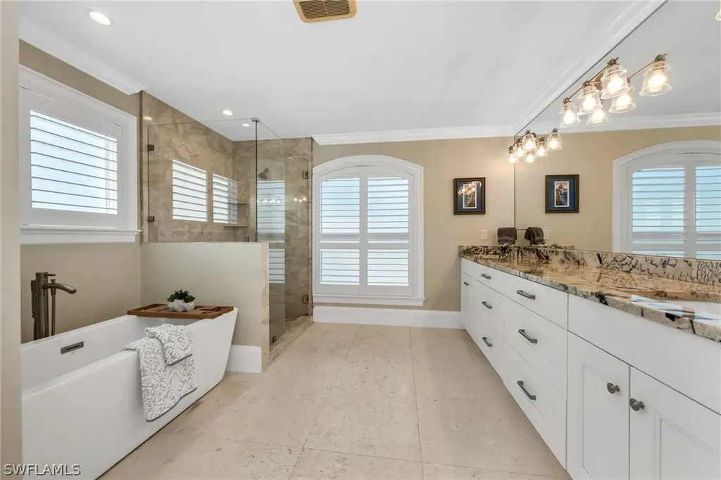 132 E Hilo Street Naples FL 34113