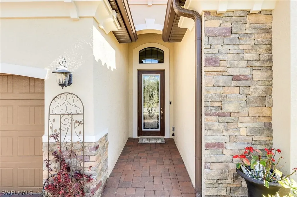 28047 Foxrock Court Bonita Springs FL 34135