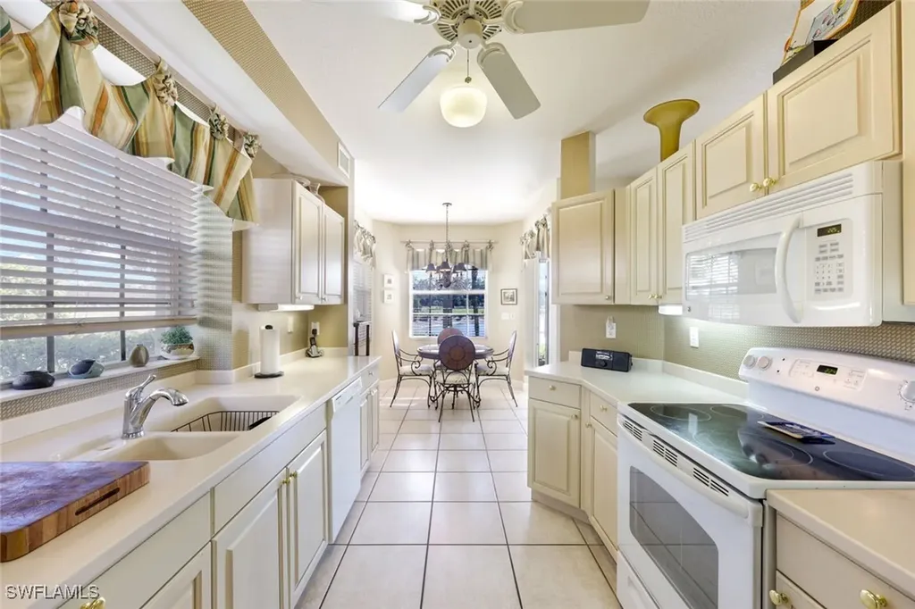 610 Laguna Royale Boulevard Naples FL 34119