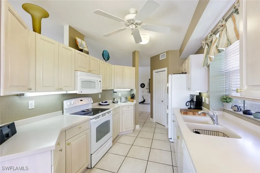 610 Laguna Royale Boulevard Naples FL 34119