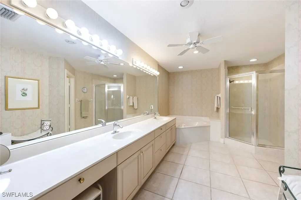 610 Laguna Royale Boulevard Naples FL 34119