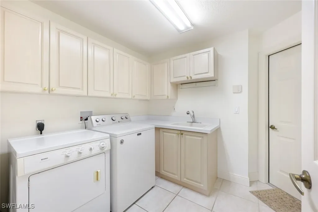 610 Laguna Royale Boulevard Naples FL 34119