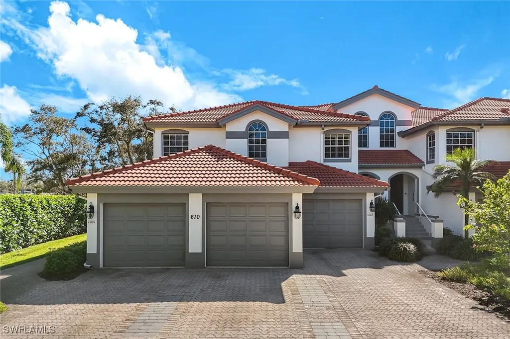 610 Laguna Royale Boulevard Naples FL 34119