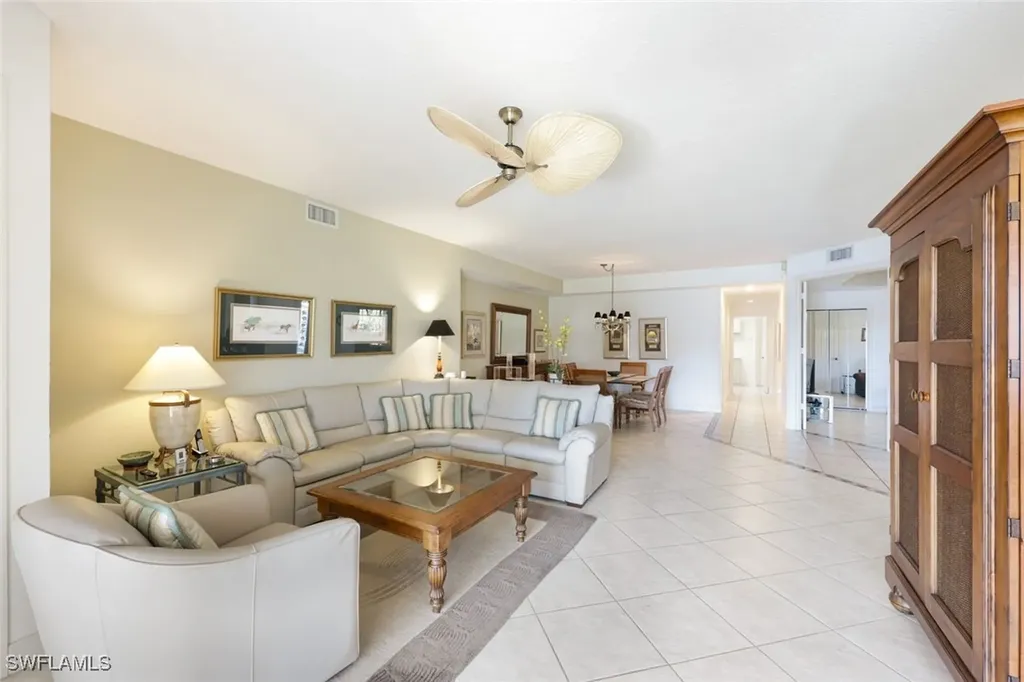 610 Laguna Royale Boulevard Naples FL 34119