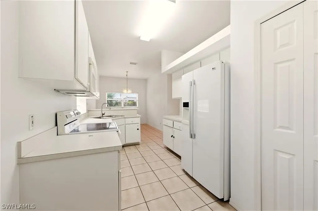 10707 Pearl Bay Circle Estero FL 33928