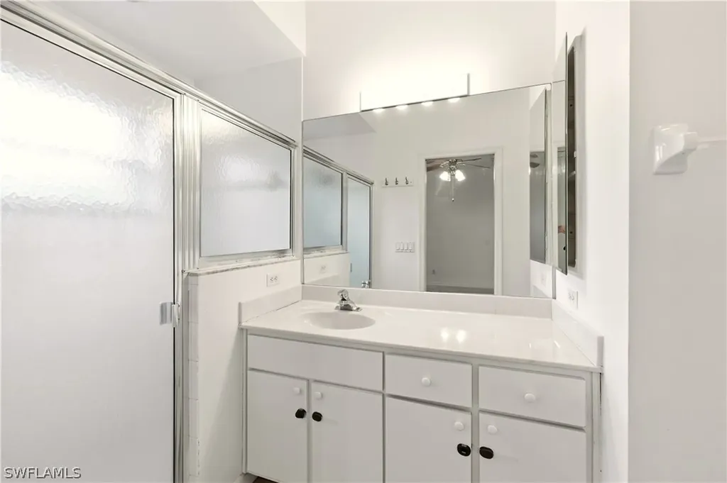 10707 Pearl Bay Circle Estero FL 33928