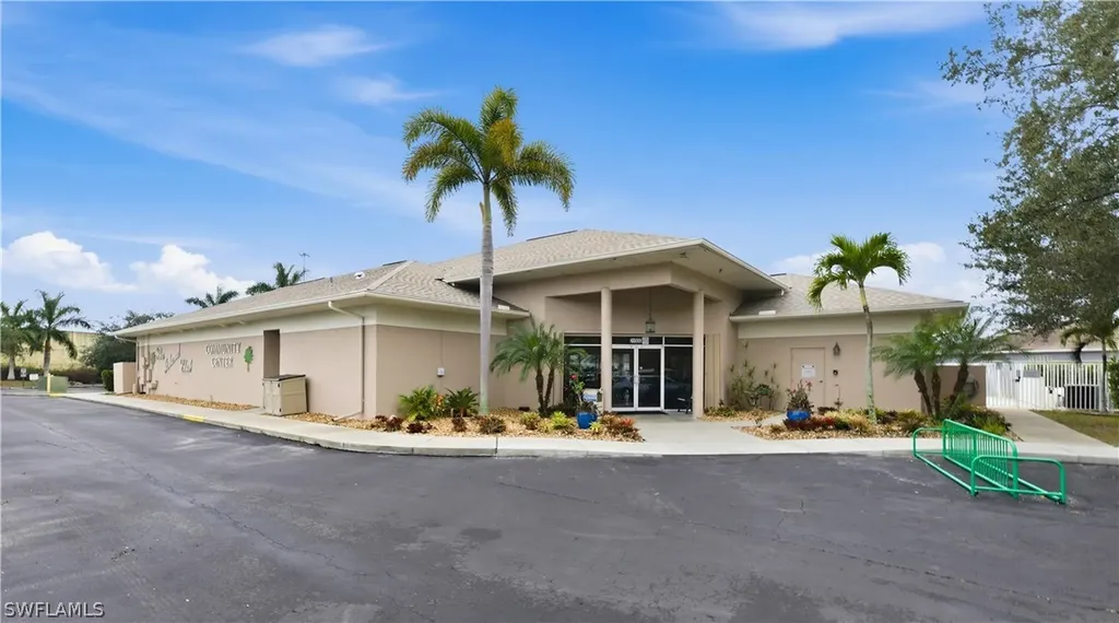 10707 Pearl Bay Circle Estero FL 33928