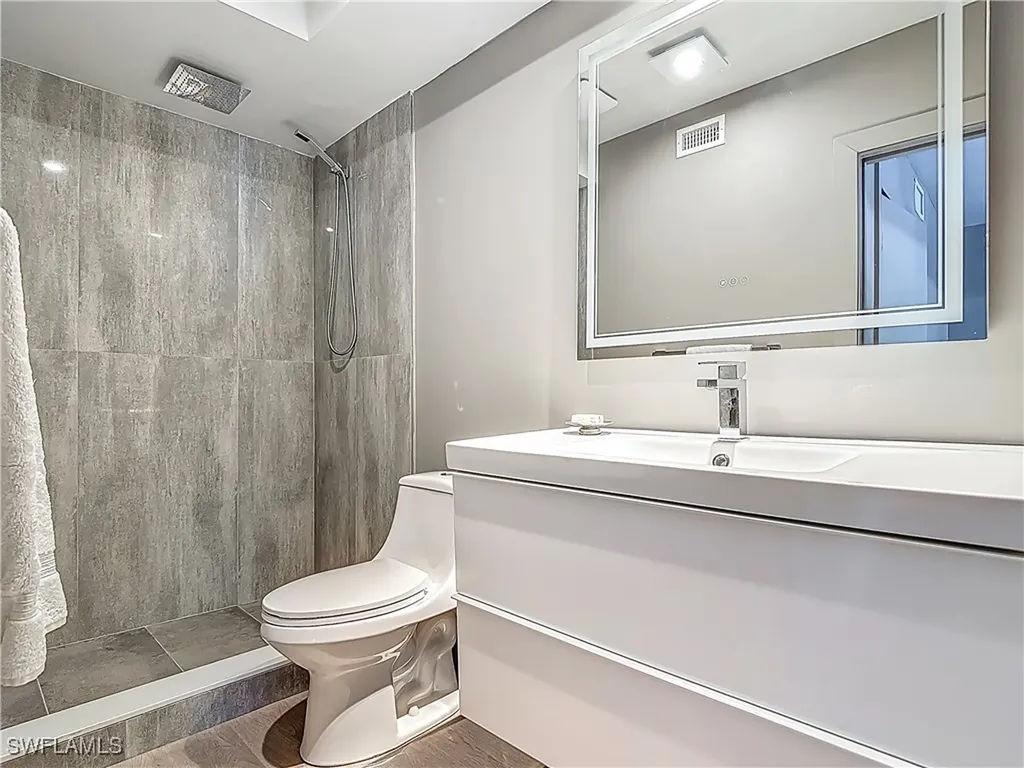 2544 1st Street Fort Myers FL 33901