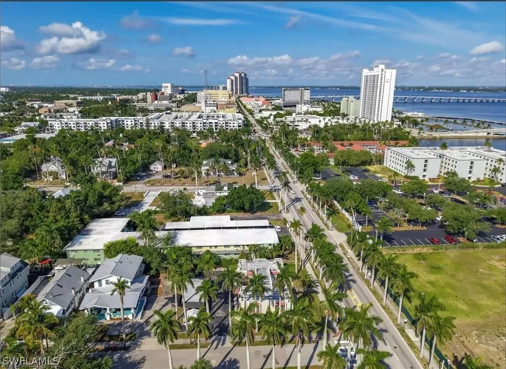 2544 1st Street Fort Myers FL 33901