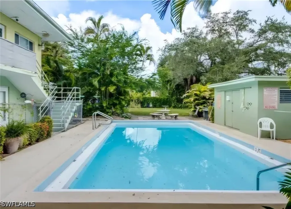 2544 1st Street Fort Myers FL 33901