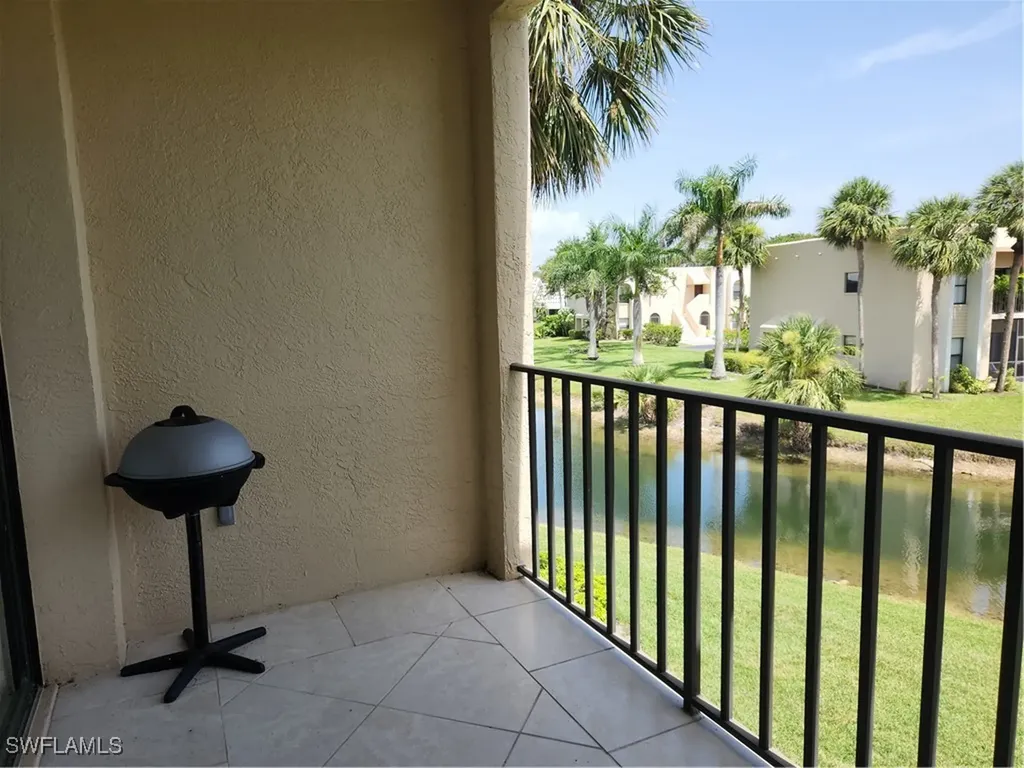 3320 Olympic Drive Naples FL 34105