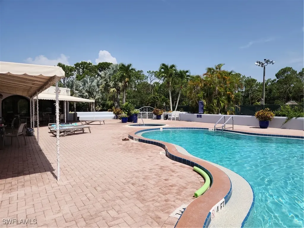 3320 Olympic Drive Naples FL 34105