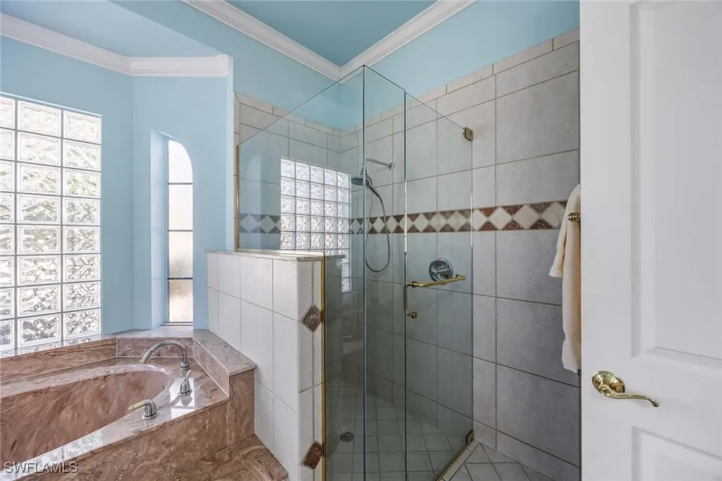 146 Windward Cay Naples FL 34114